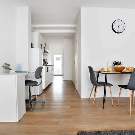 In The Center I Private Parking I Home2share Apartamento